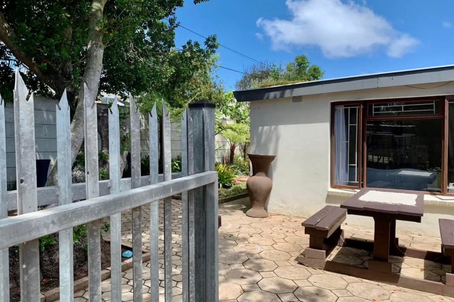 To Let 1 Bedroom Property for Rent in Mossel Bay Central Western Cape